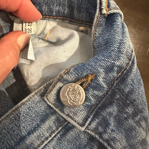 Beautiful beaded vintage Blumarine Luxury bootcut jeans.  Size 42 - Picture 10 of 14